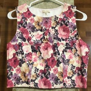 Floral zipper back top.